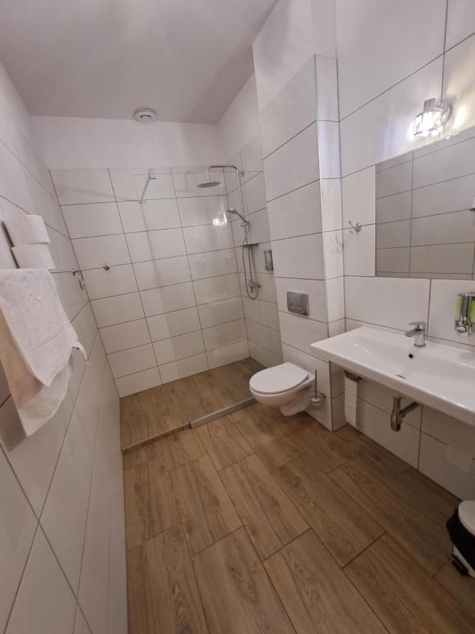 Dworek Staropolski Poznań Eksteriør billede